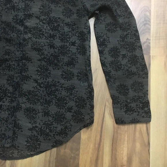 🚨 5/$25 SALE 🚨 Walter Baker Size‎ Small Floral Sheer Top - Picture 3 of 5